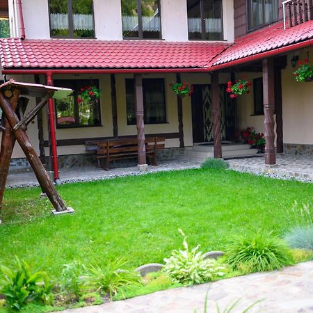 Casa Alina Villa อาริเอเชนิ ภายนอก รูปภาพ