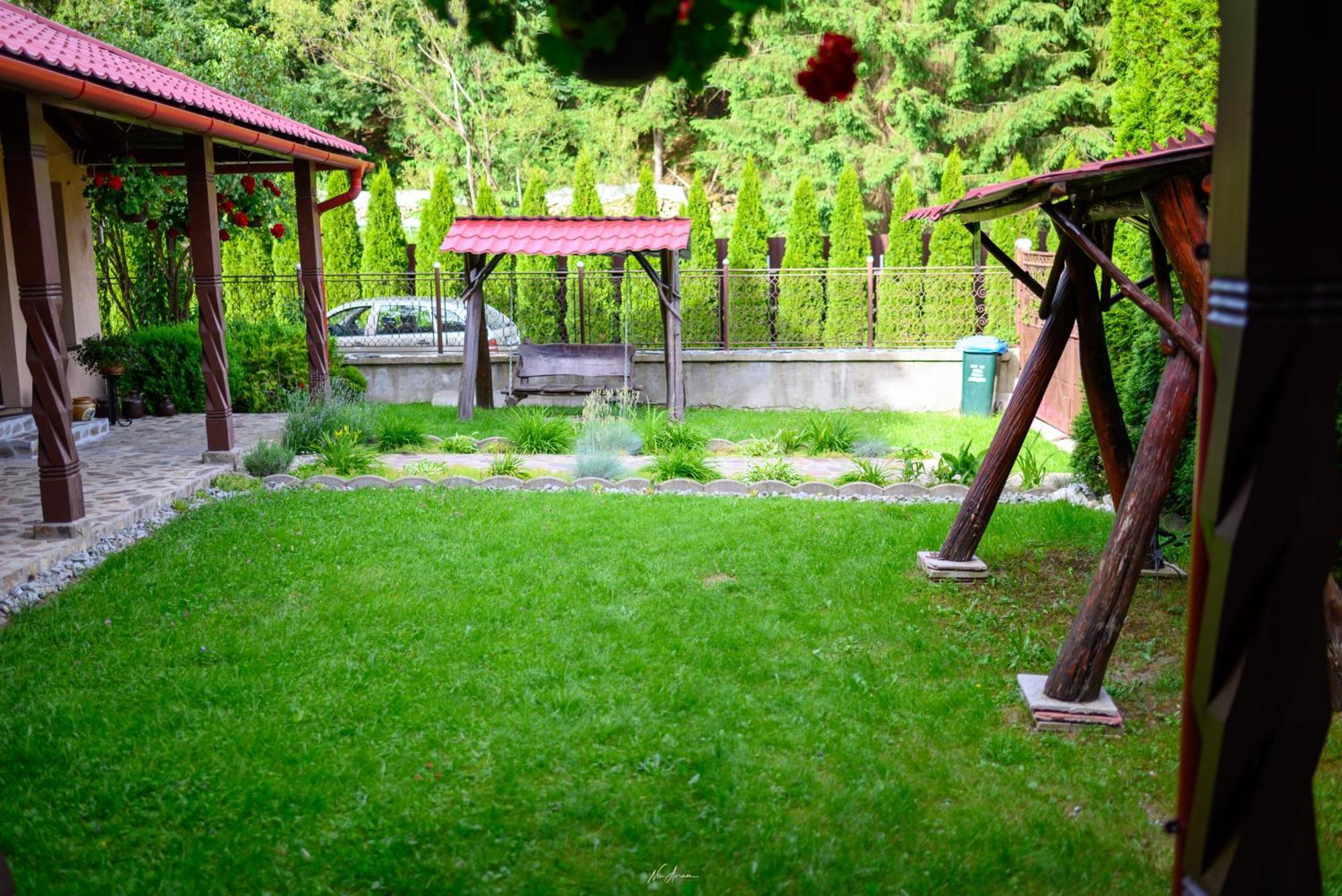 Casa Alina Villa อาริเอเชนิ ภายนอก รูปภาพ
