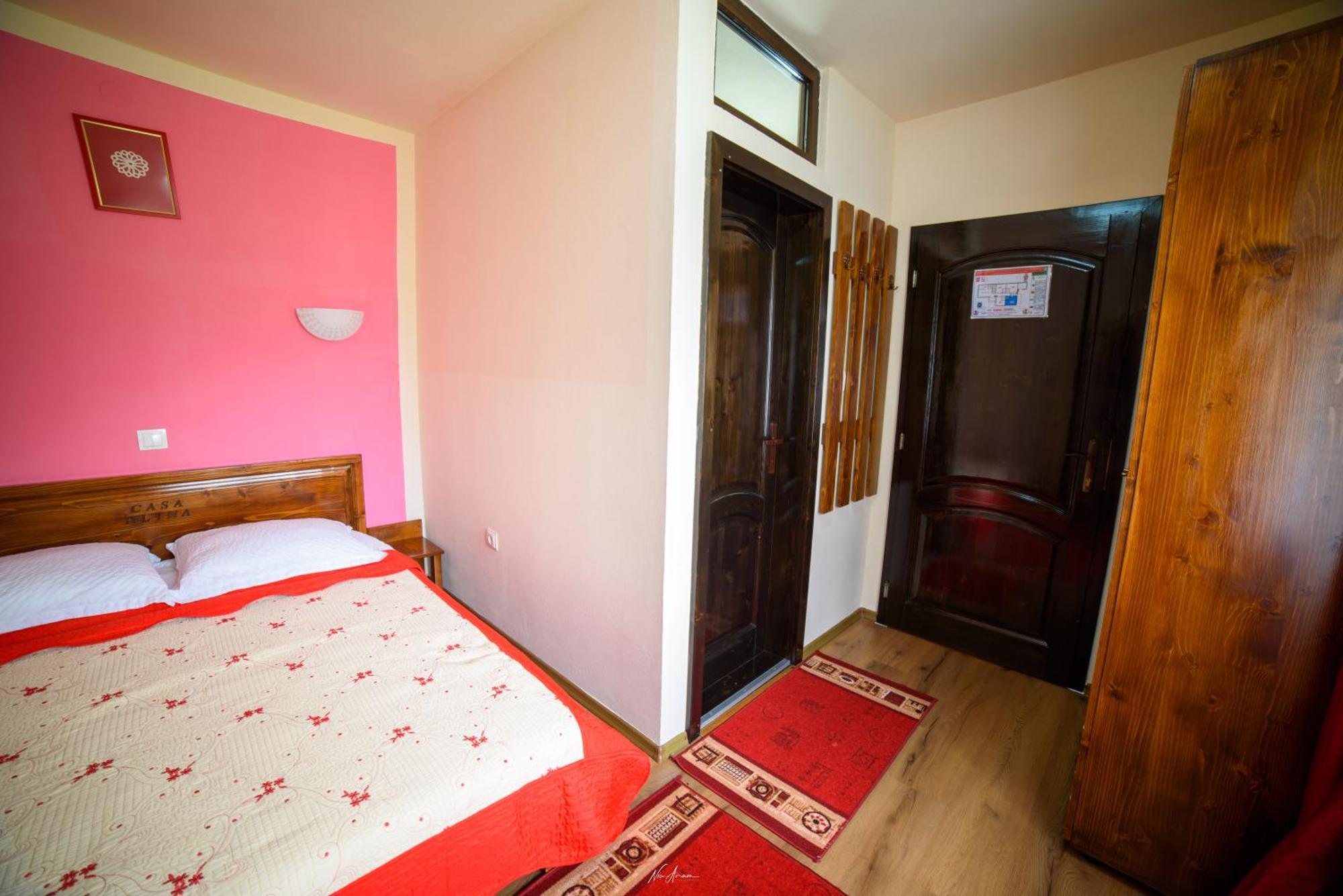 Casa Alina Villa อาริเอเชนิ ภายนอก รูปภาพ