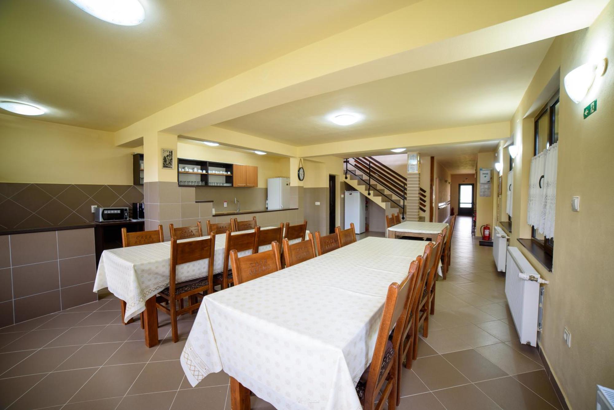 Casa Alina Villa อาริเอเชนิ ภายนอก รูปภาพ