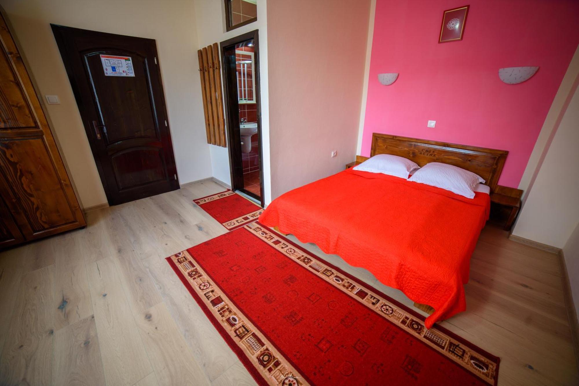 Casa Alina Villa อาริเอเชนิ ภายนอก รูปภาพ