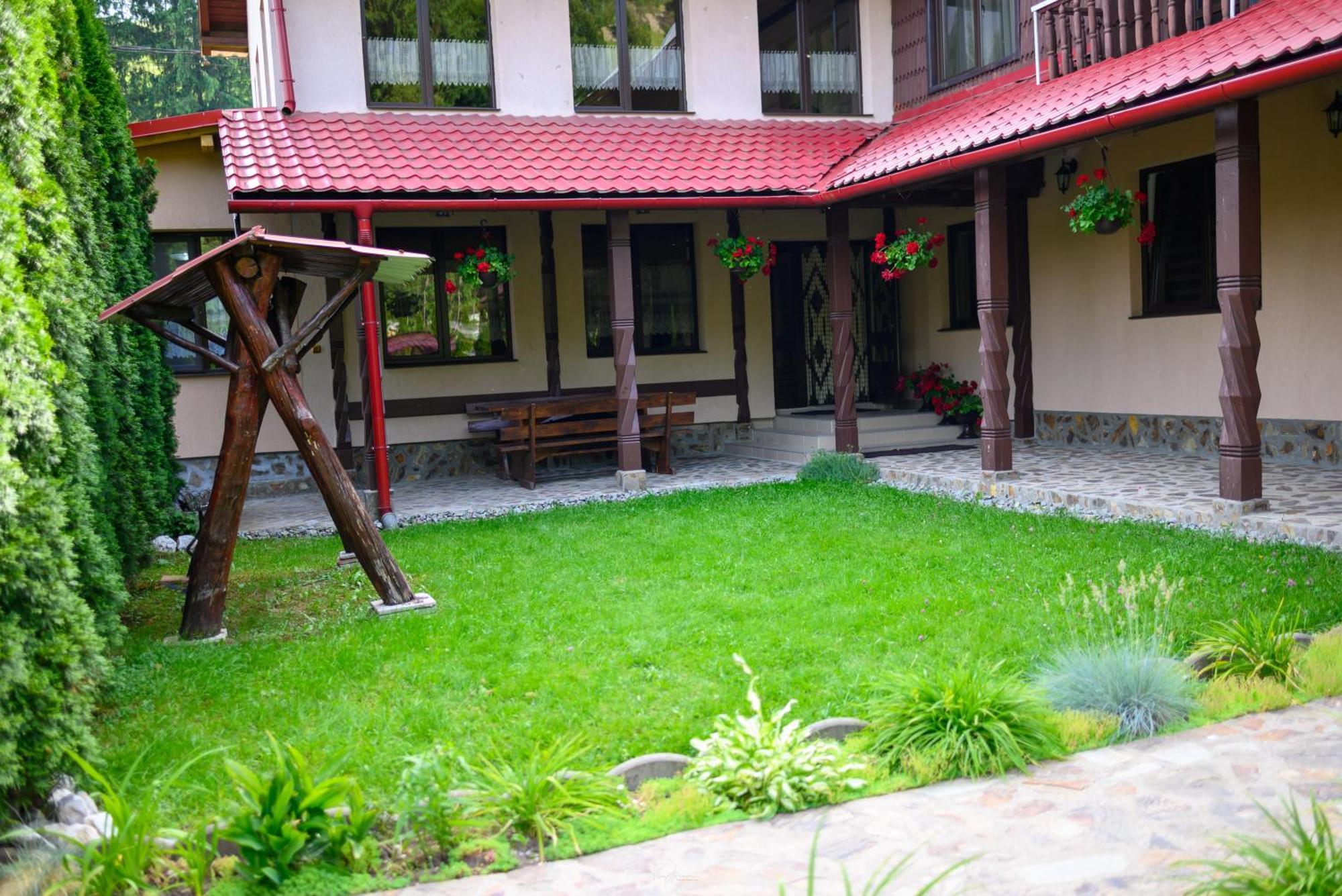 Casa Alina Villa อาริเอเชนิ ภายนอก รูปภาพ